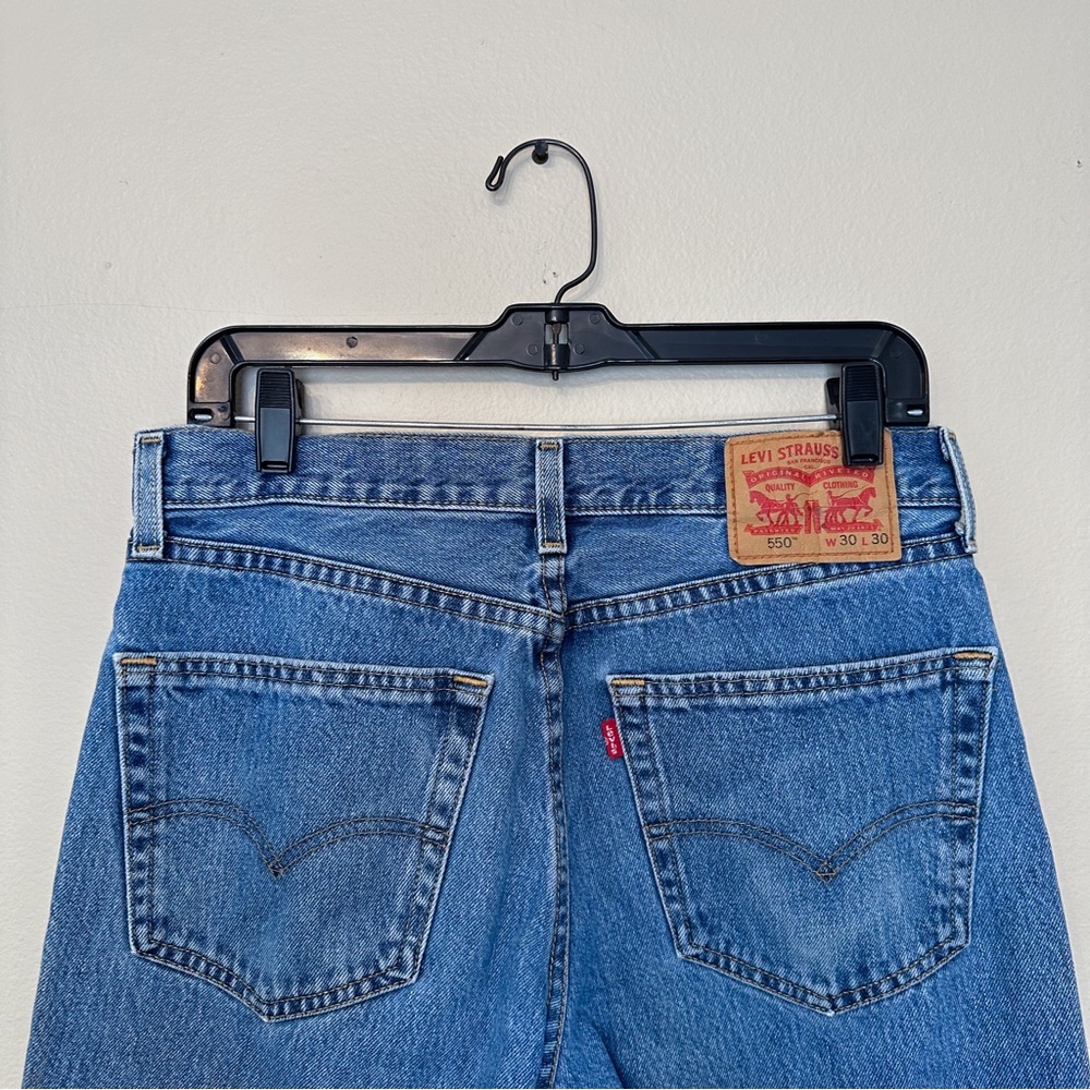Levi’s 550 Relaxed Fit Medium Wash